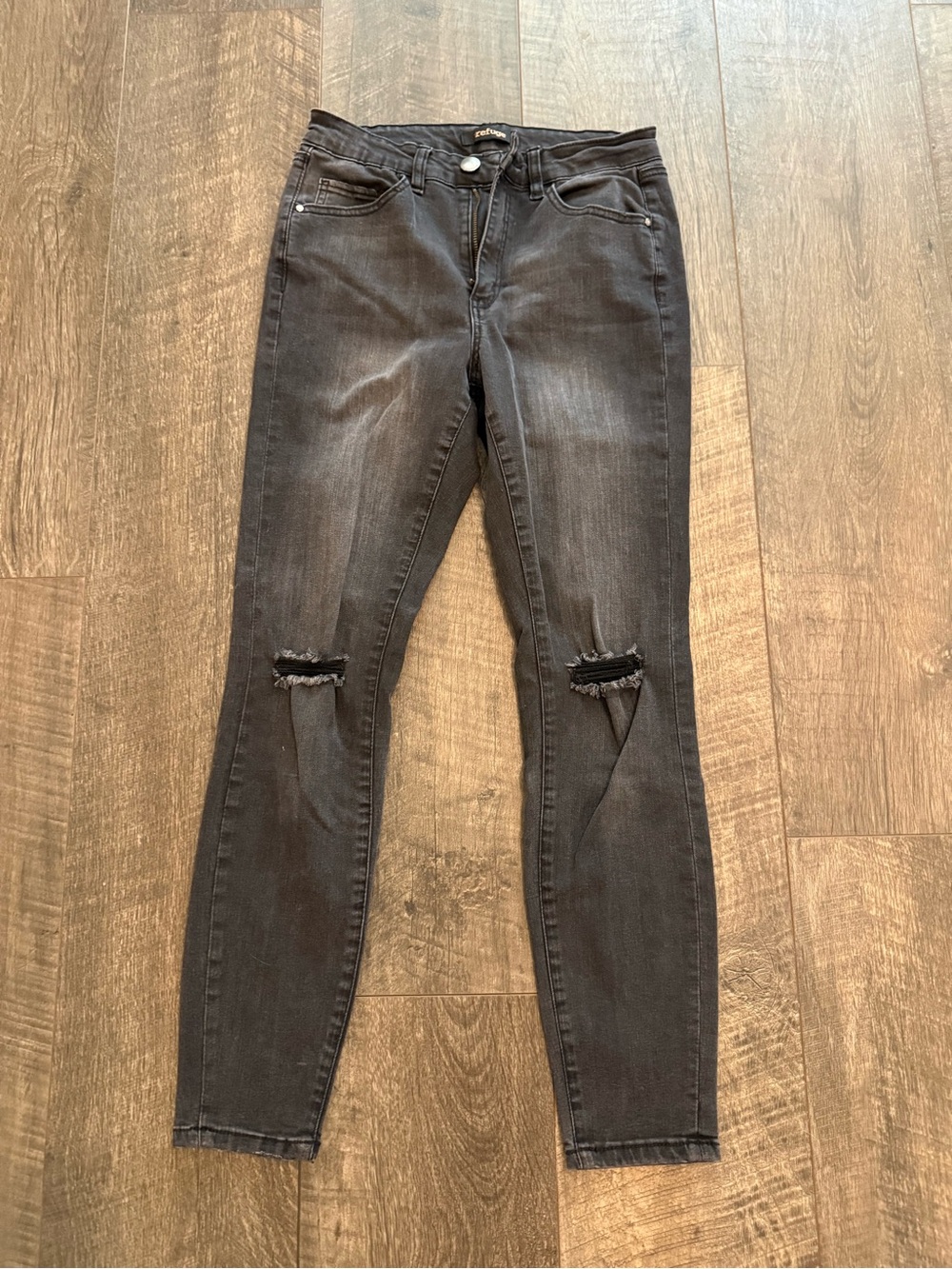 refuge Black Skinny Jeans with Knee Rips